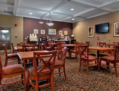 Days Inn By Wyndham Camp Springs Andrews Afb Экстерьер фото